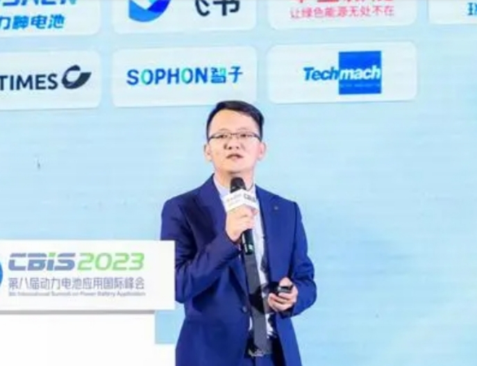 鈦瑪科李維能：超聲波除塵系統極大清除極小顆?；覊m